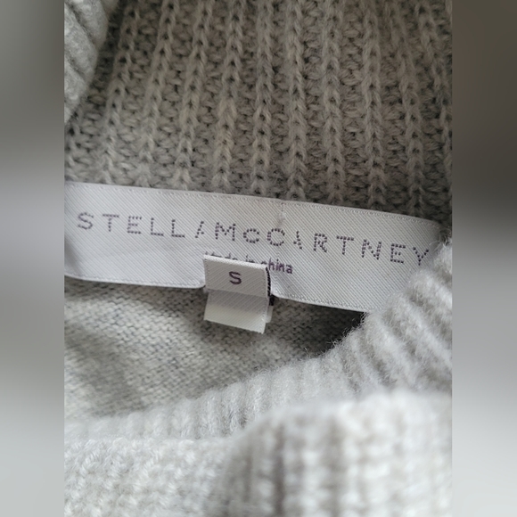 Stella McCartney knee length sweater dress in size small. - Picture 3 of 5